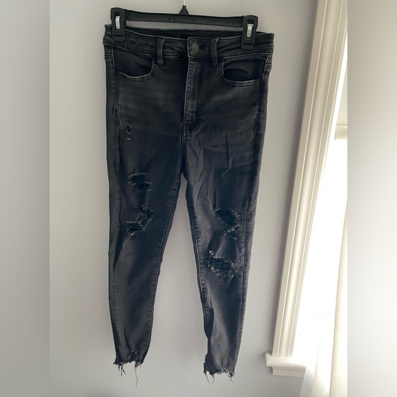 American Eagle Outfitters Denim - American Eagle Black Distressed High Waist Rise Skinny Jean size 6
